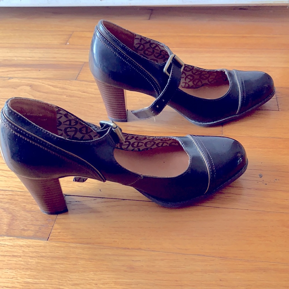Questa Mary Jane Pumps | Chocolate - Picture 6 of 10